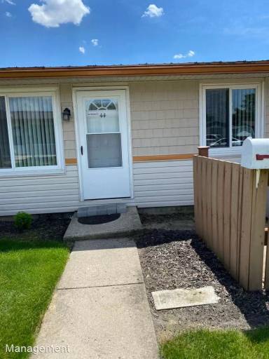Main picture of 48 Meadowview Ter