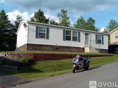 Main picture of 6 Overlook Dr