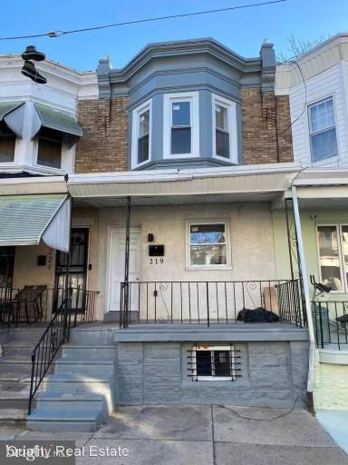 Main picture of 235 N Avondale St