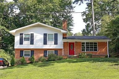 Main picture of 2412 Commonwealth Dr
