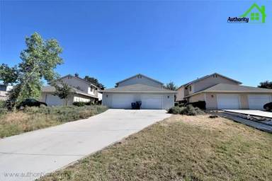 Main picture of 1747 Laurel Ave