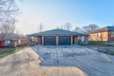 Main picture of 5702 Sara St