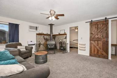 Main picture of 3810 S Gulley Ave