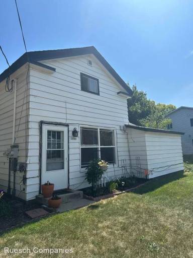 Main picture of 2802 Washington Ave