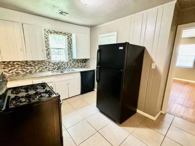 Main picture of 917 S Urbana Ave