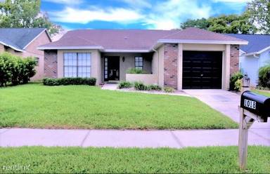 Main picture of 1002 Gwyn Cir