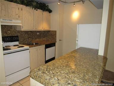 Main picture of 800 SW 129th Pl