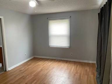 Main picture of 13659 Julius Ave