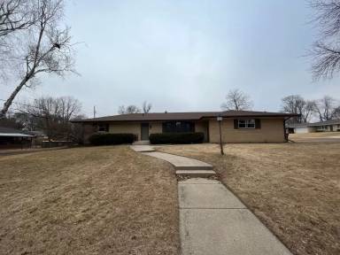 Main picture of 1810 Larkspur Dr