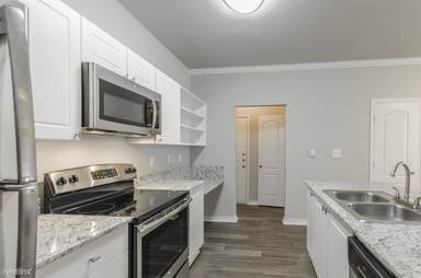 Main picture of 2803 Riverside Apartments