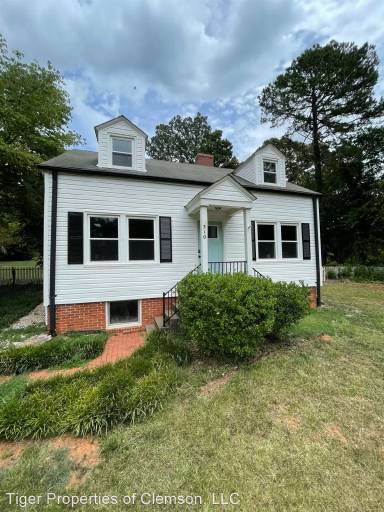 Main picture of 310 Pendleton Rd