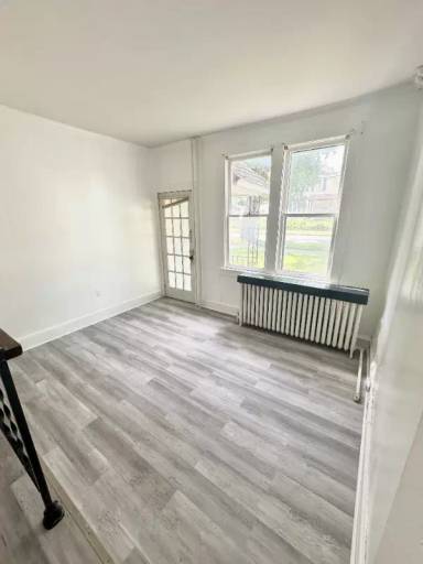Main picture of 93 S Main St