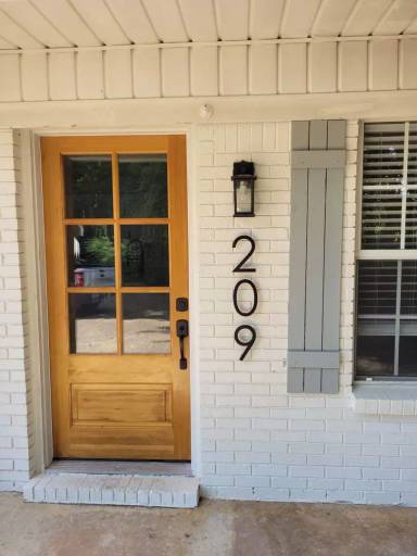 Main picture of 209 Leigh Loop
