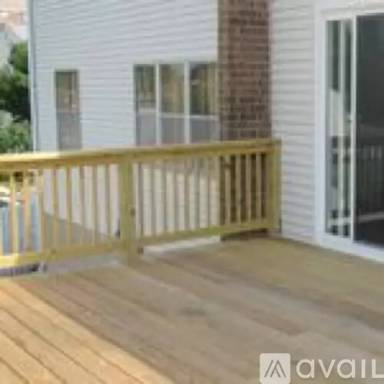 Main picture of 616 Allison St NE