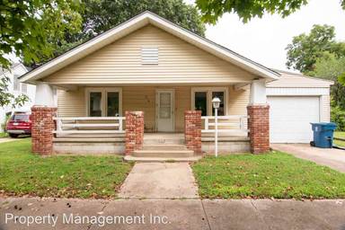 Main picture of 816 W 5th St
