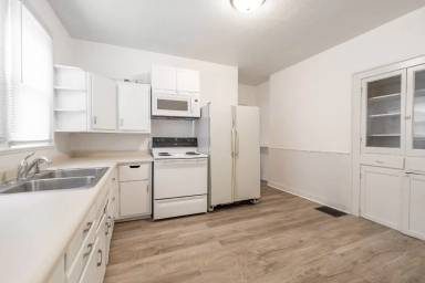 Main picture of 1216 Finley Ave