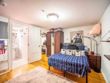 Main picture of 31 Massachusetts Ave