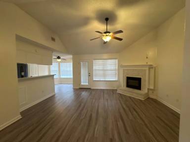 Main picture of 9561 Chi Chi Ln