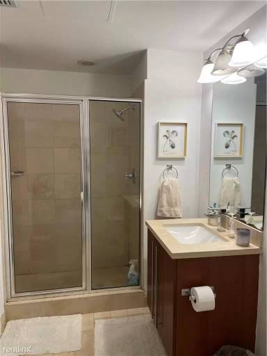 Main picture of Axis on Brickell