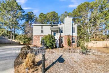 Main picture of 113 Trescott Ct