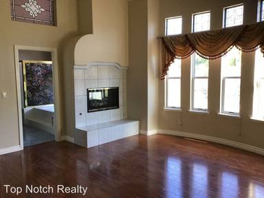 Main picture of 11660 Windcrest Ln