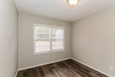 Main picture of 6121 Court M
