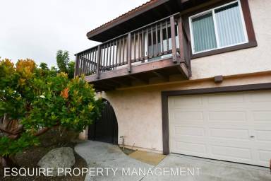 Main picture of 1901 Colonia Pl