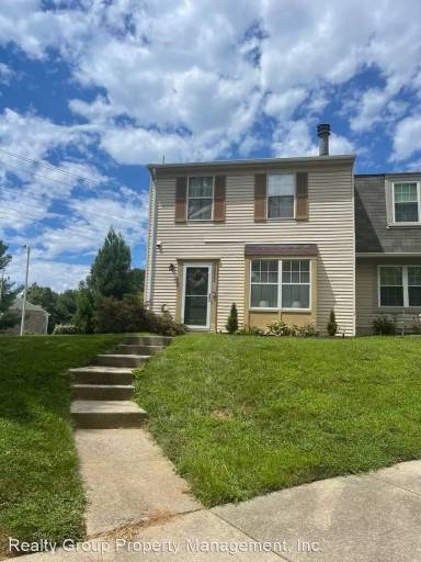 Main picture of 18668 Winding Creek Pl