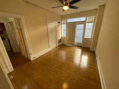 Main picture of 1384 W Peachtree St NW