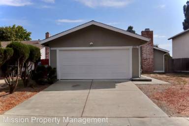 Main picture of 4276 Gordon St