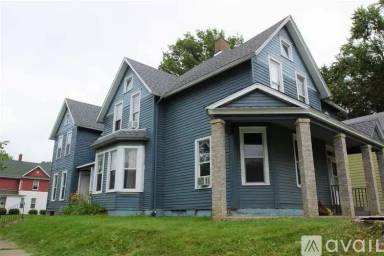 Main picture of 1605 N Gaines St