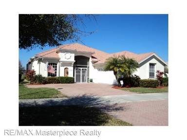 Main picture of 636 SW Lake Charles Cir