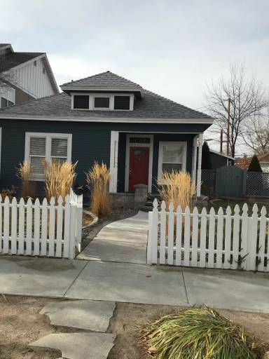 Main picture of 621 Lander St