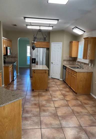 Main picture of 102 Missouri Dr