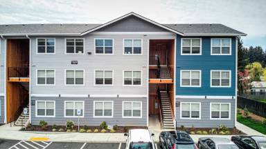 Main picture of 13609 NE 28th St