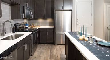 Main picture of 6610 N Lamar Blvd