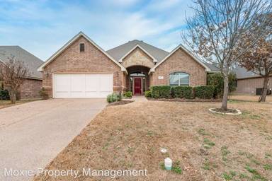 Main picture of 103 Chateau Dr