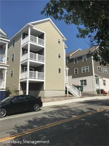 Main picture of 174 Gano St