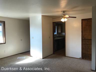Main picture of 951 NW Garfield Ave