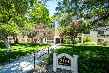 Main picture of 3184 S Heather Gardens Way