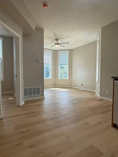 Main picture of 563 S 26th Ave