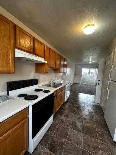 Main picture of 258 N Broadway St