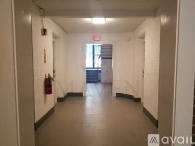 Main picture of 100 Banks St
