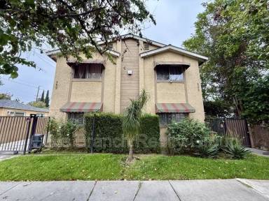 Main picture of 908 S Gladys Ave