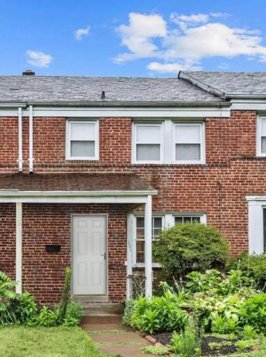 Main picture of 221 Ridge Ave