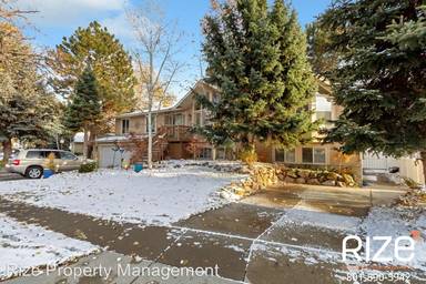 Main picture of 1454 E Ridgemark Dr