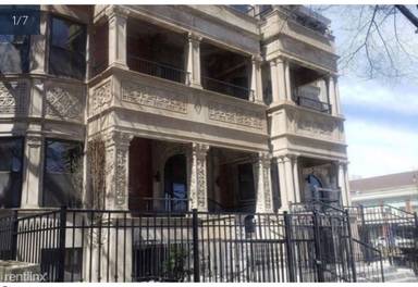 Main picture of 4710 S King Dr
