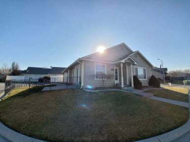 Main picture of 2421 S Arthur Ct