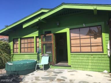 Main picture of 920 Rosecrans St
