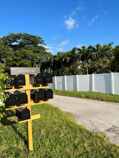 Main picture of 212 NE 8th Ave & 215 NE 10th Ave Apartments